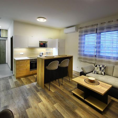 Apartmany Aswa Břeclav Esterno foto